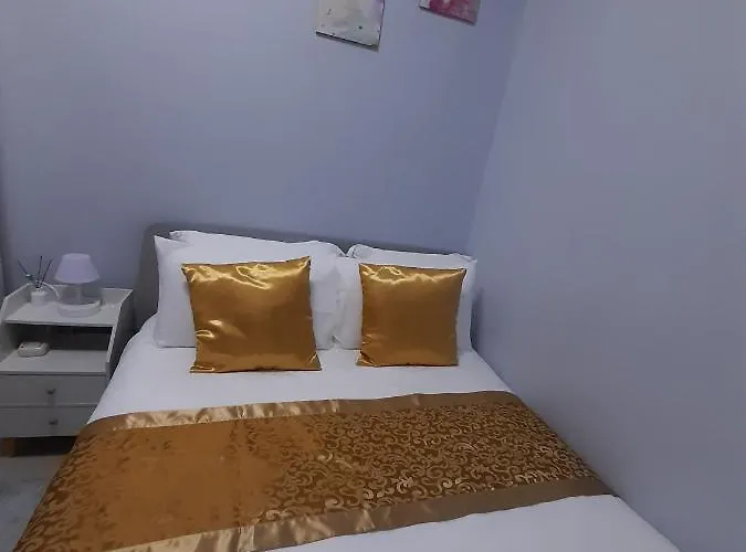 Foursphere Staycation *