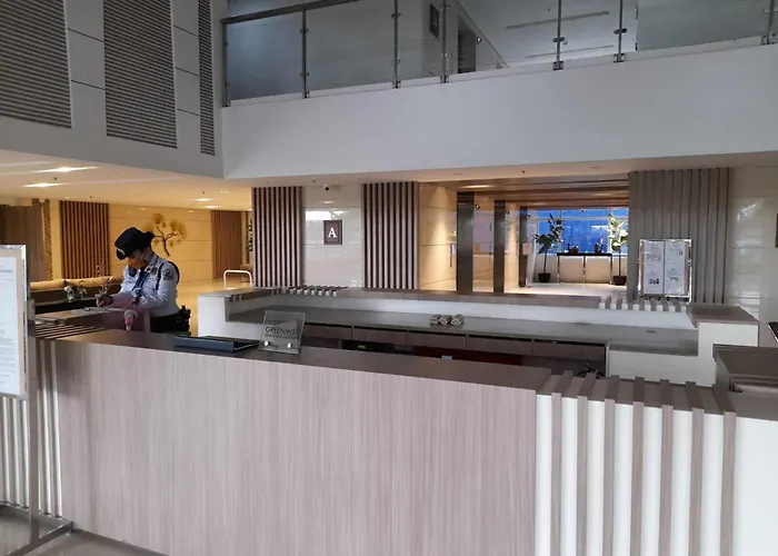 Foursphere Staycation *